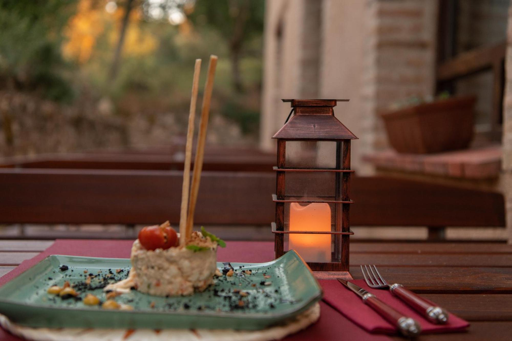 Posada Restaurante Fuenteplateada Collado Hermoso Εξωτερικό φωτογραφία